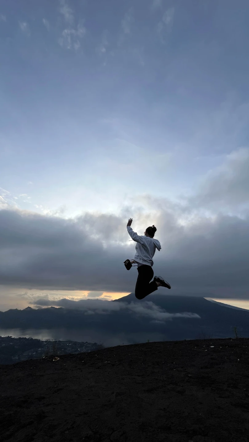 Восхождение на вулкан Батур это конечно незабываемый маршрут, но оно того стоит. Главное прошу обратить внимание