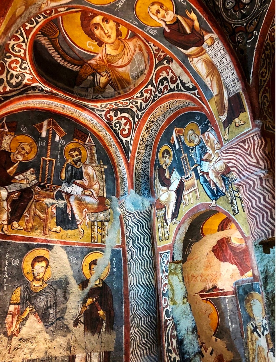 Мурат - идеальный гид! Отличный русский язык, хорошее образование, уроженец Каппадокии, невероятно обаятельный, внимательный человек. Логистика