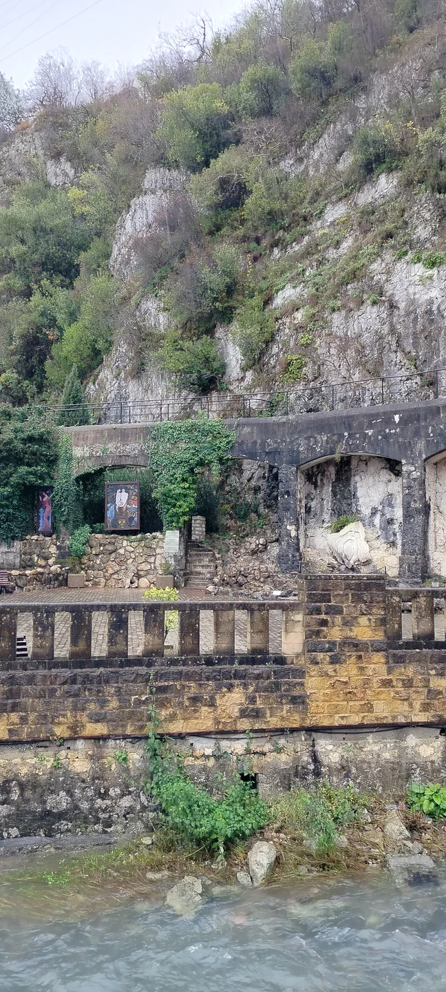 Да, прекрасная организация, как всегда. Четко, аккуратно, безопасно. Экскурсия содержательная, Линда хороший гид, Самвэл прекрасный водитель