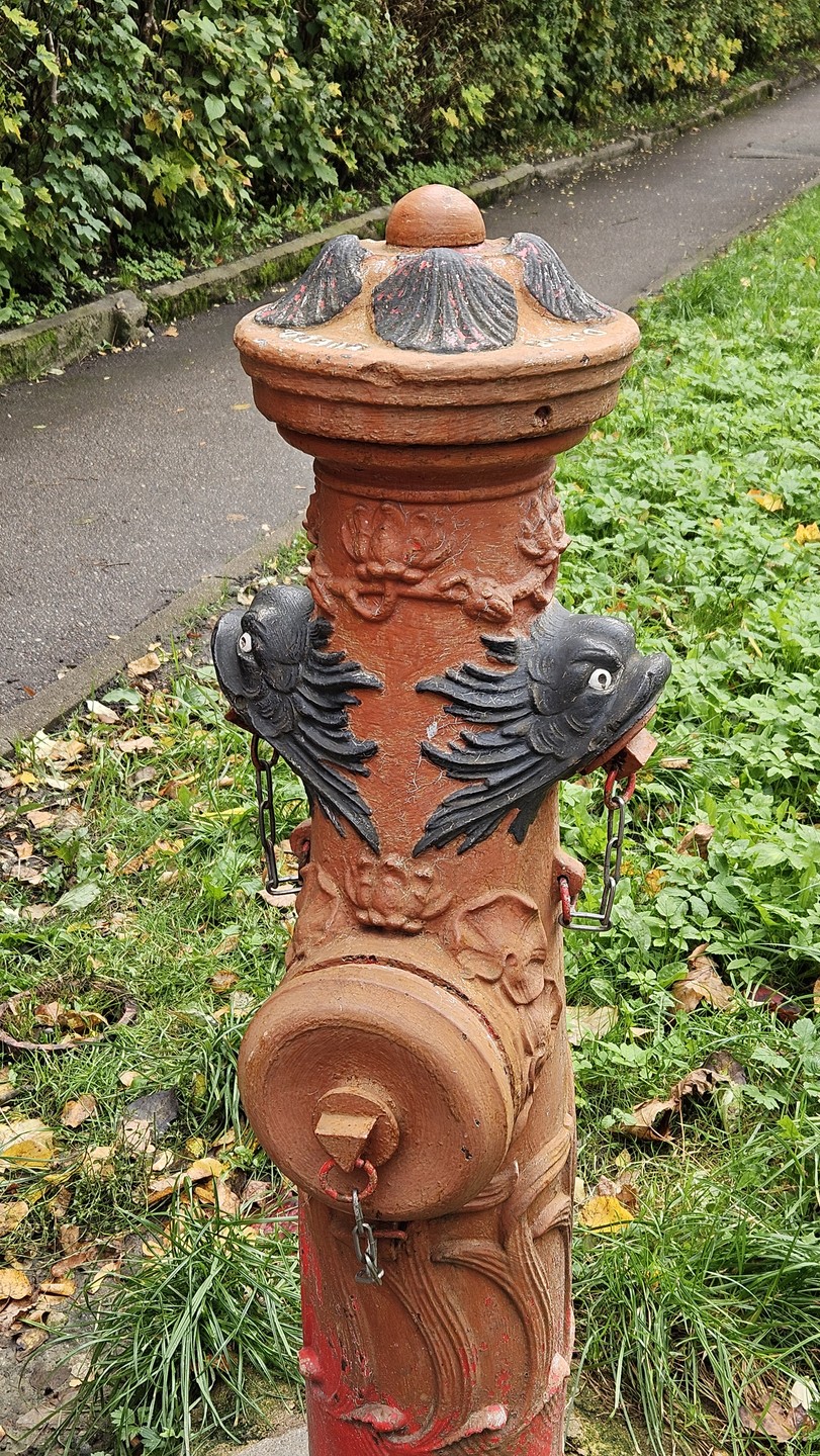 Нам очень понравилась прогулка со Светланой. Рассказ был интересным, подробным, при этом не занудным. За три