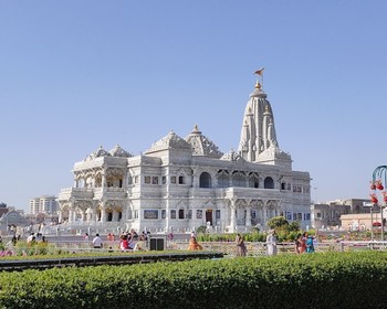 Возвращение в Дели, священный город Вриндаван и завершение тура