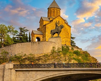 Знакомство с Тбилиси: плато Метехи, крепость Нарикала, церковь Анчисхати