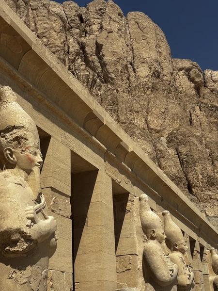 Вчера с мужем посетили данную экскурсию. Остались только положительные впечатления. Гид Акмал интересно рассказывал, отвечал на