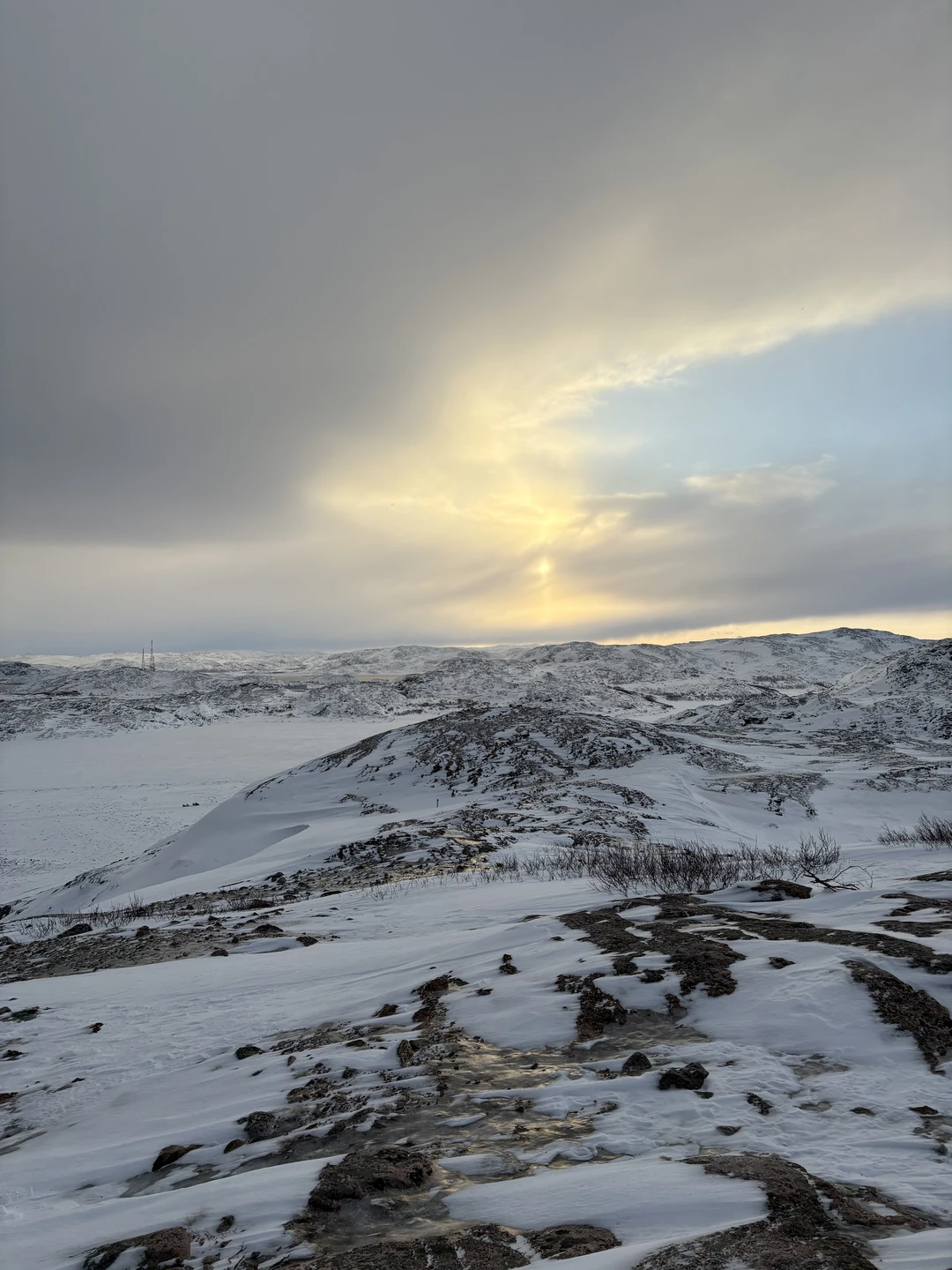 Итак, были в этом путешествии с гидом Владимиром. Поездку один раз немного переносили из‑за погоды, но ничего страшного - в итоге всё состоялось
