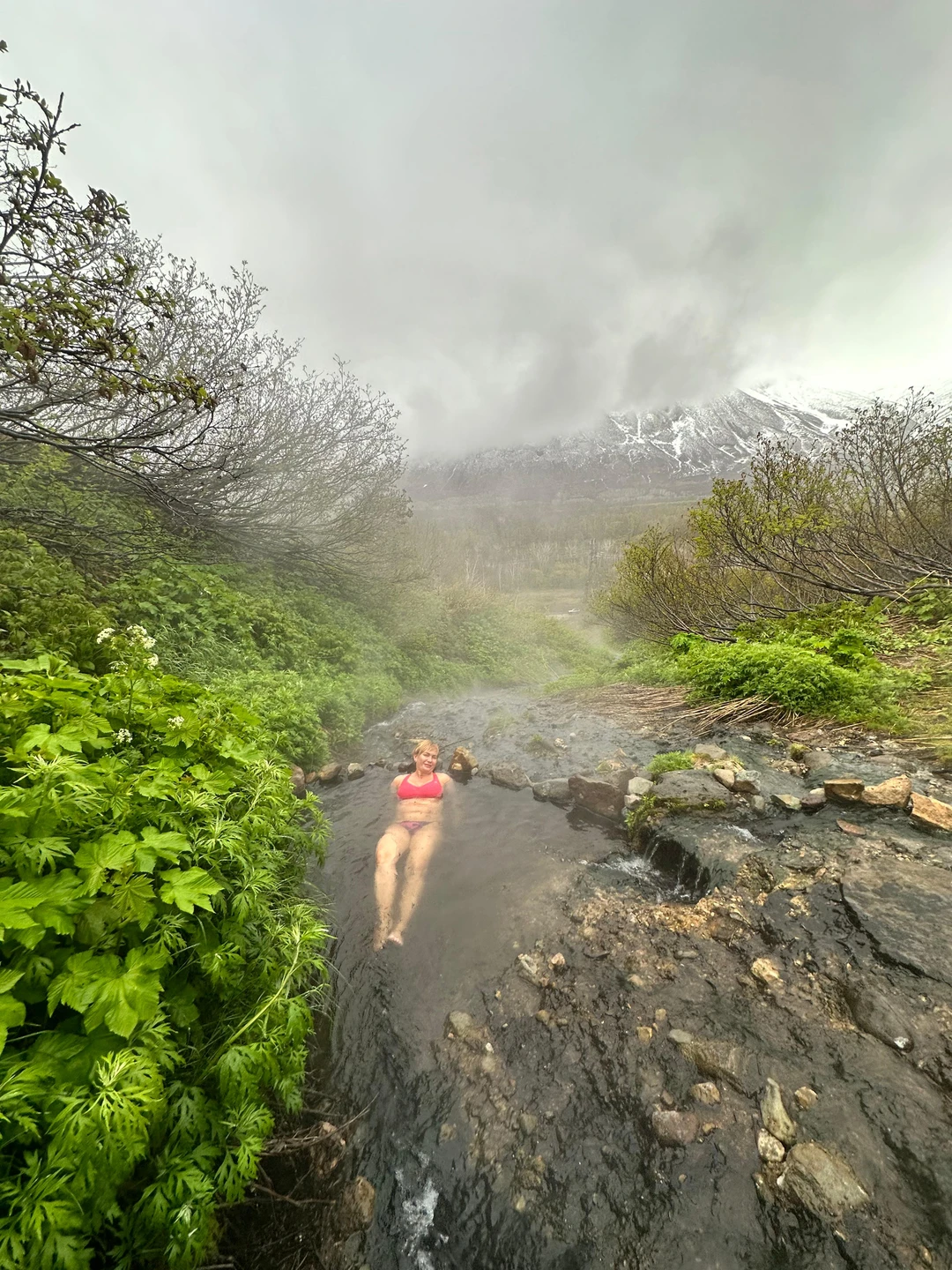 Попала на Камчатку впервые. И когда выбирала каким путем отдыхать самостоятельно или тур взять, в общем