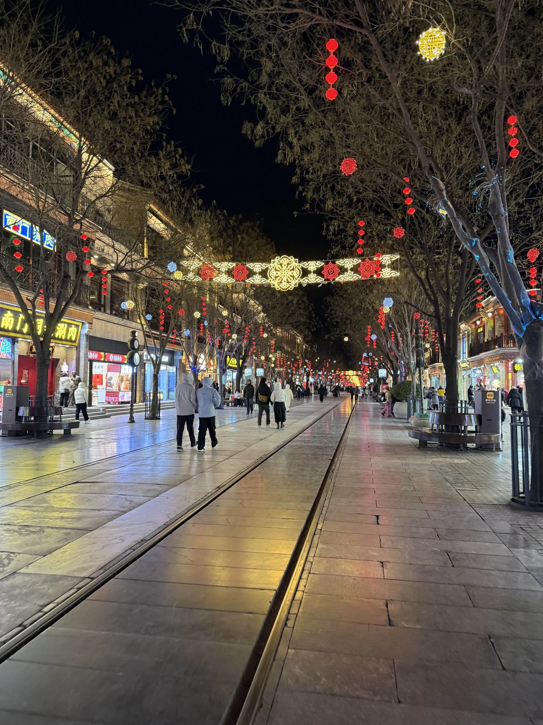 Очень хороший гид Василий, приятный в общении, подстроился под наши запросы, рассказал много интересного о Китае