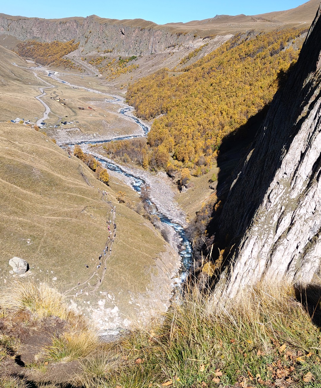 Огромная благодарность организаторам экскурсии и искрянняя благодарность гиду Георгию за полученные положительные эмоции от поездки!