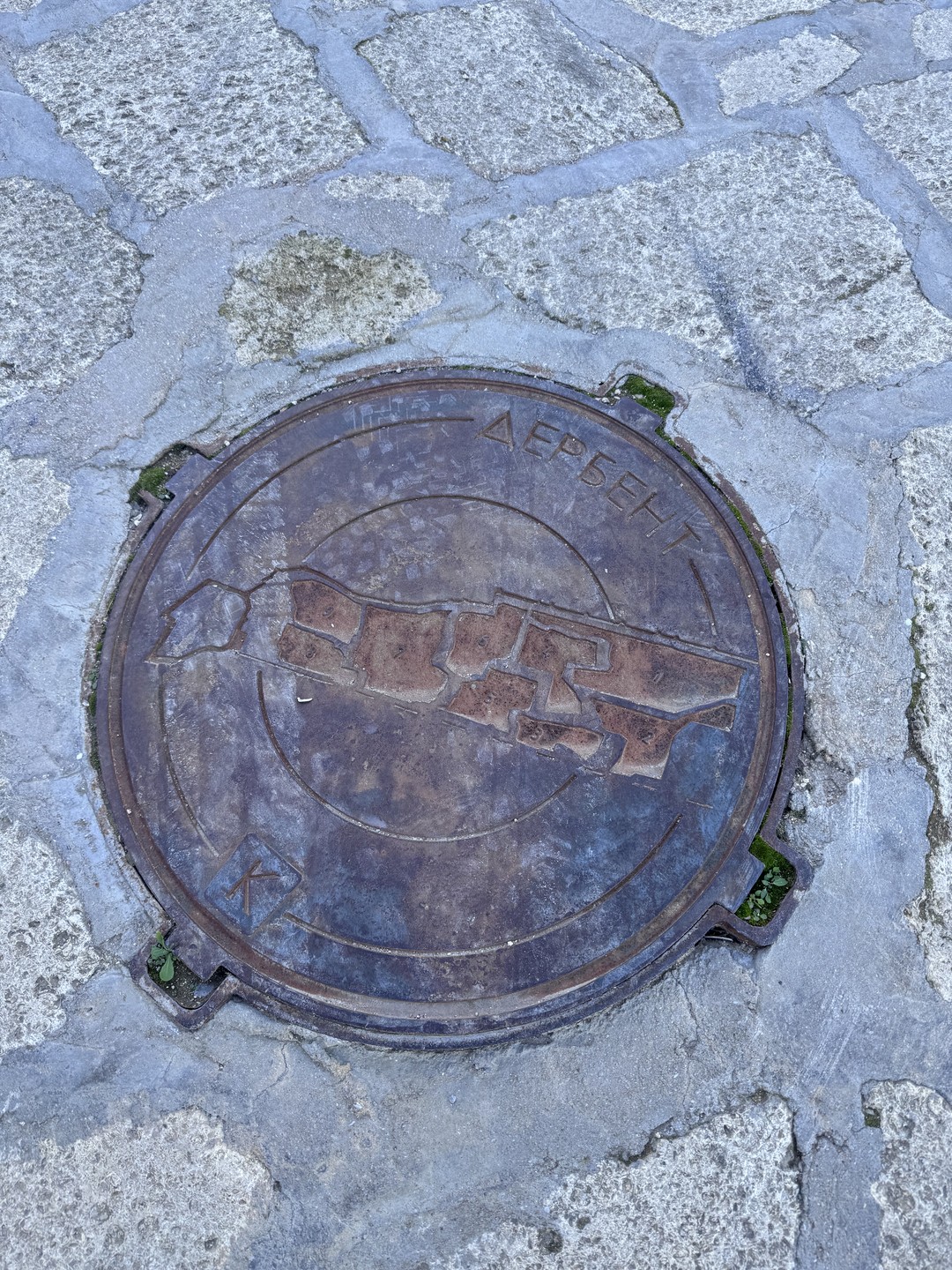 Огромное спасибо Эльмире за экскурсию по Старому городу и крепости Нарын-Кала. Никакие путеводители не заменят гида