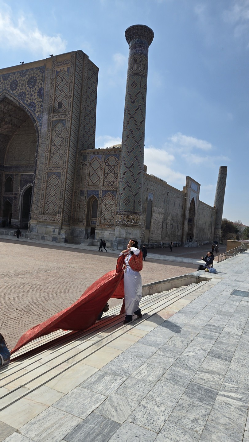Хотели поблагодорить за очень интересную экскурсию. Мы посетили много мест и были впечатлены красотой меси,гдемы были