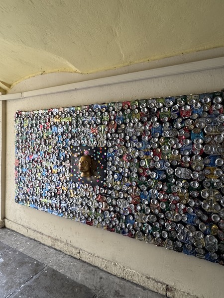 Хочется выразить огромную благодарность Александру за экскурсию по Лиговскому. Мы не первый раз в Питере, но