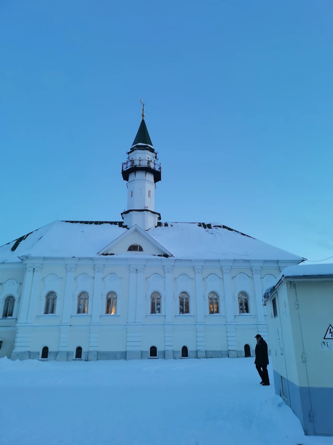 Спасибо огромное Олегу за путешествие по Казани! Олег - приятный в общении человек, прекрасный рассказчик, знает