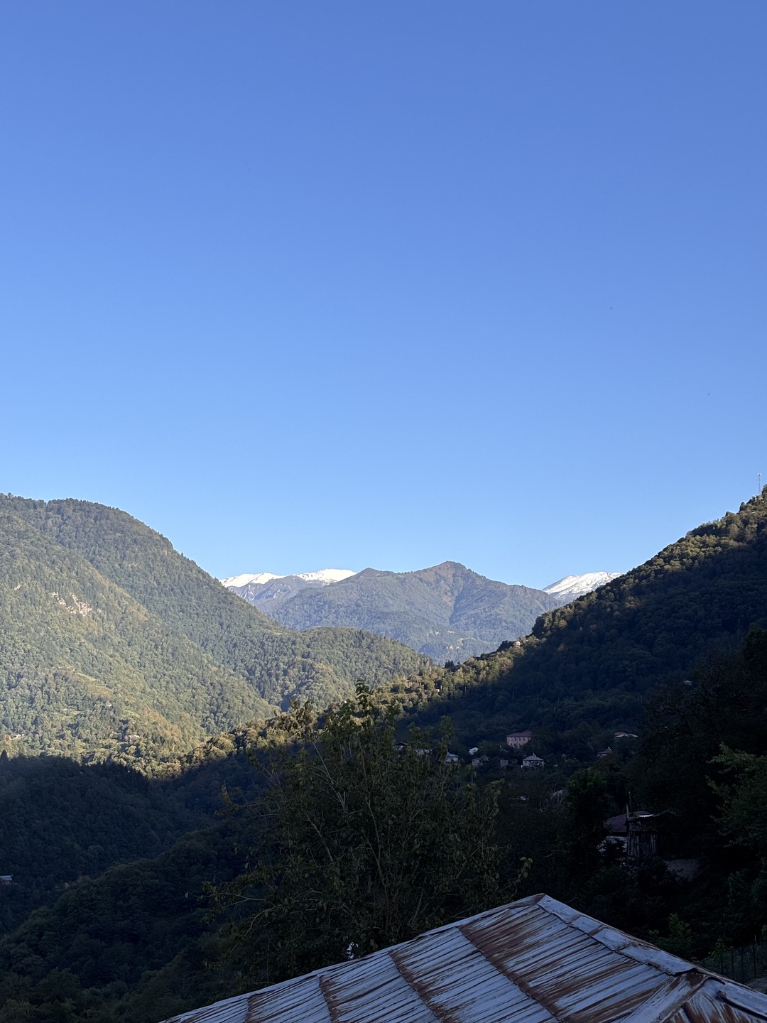 Мачахельское ущелье и грузинское застолье за 1 день (Яковлев)