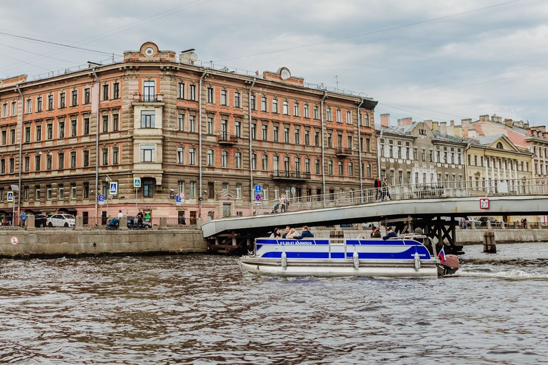 Фото 5 - На индивидуальном катере — по каналам Петербурга!