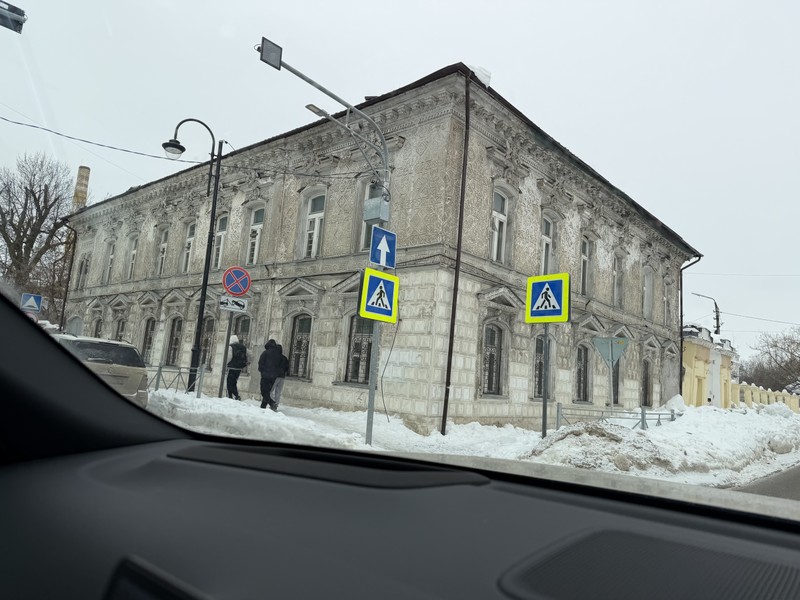 Маргарита отличный экскурсовод: договорились накануне, учла наши пожелания использовать наш автомобиль. Последние полчаса экскурсии проехались по