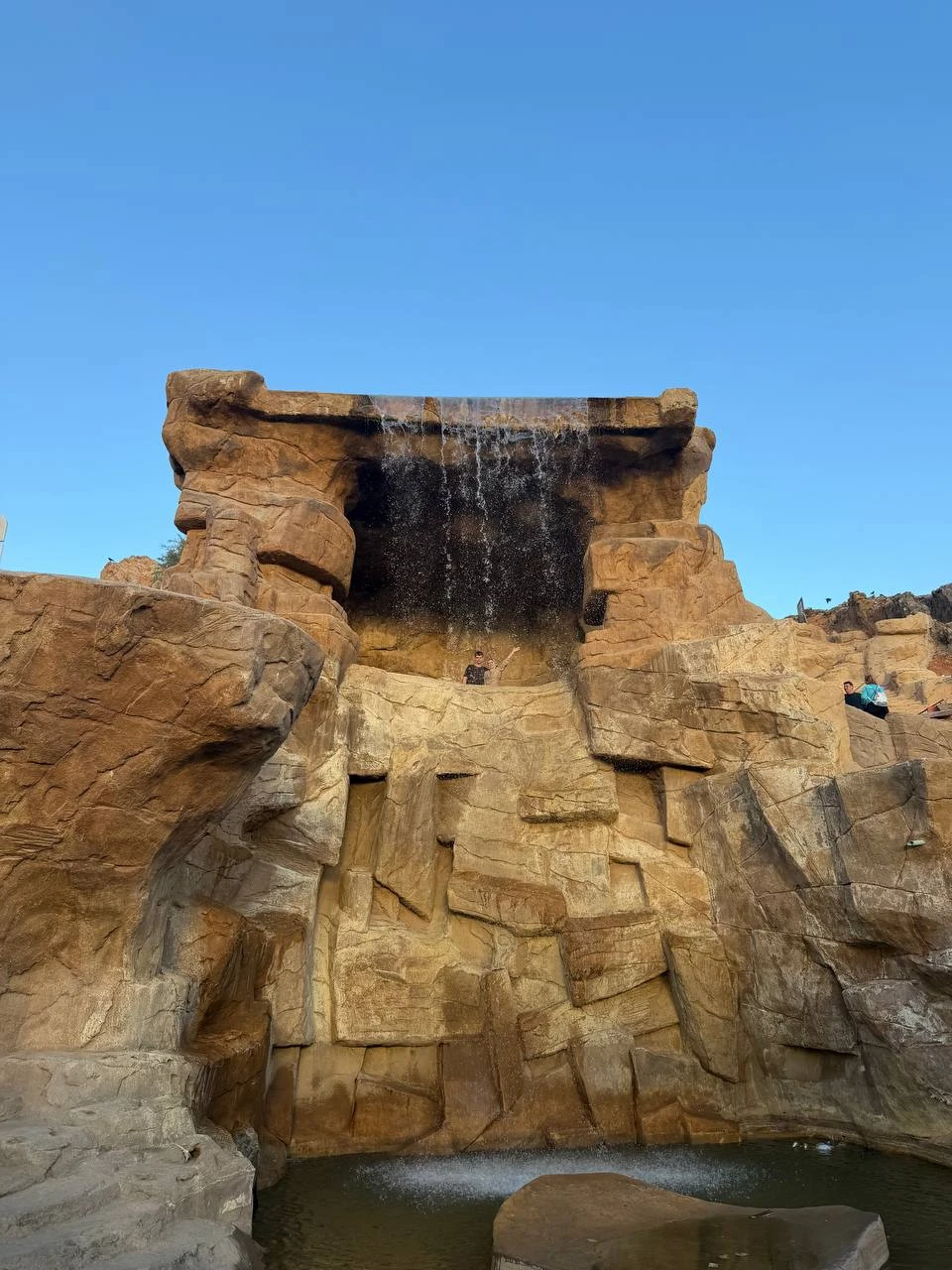 У нас был гид Мухамед - очень образованный хорошо говорящий по-русски, эрудированный человек!