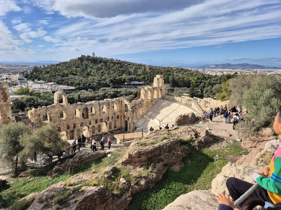 Нам всей семьёй экскурсия очень понравилась! Было интересно с первой минуты — всё объяснялось простым языком