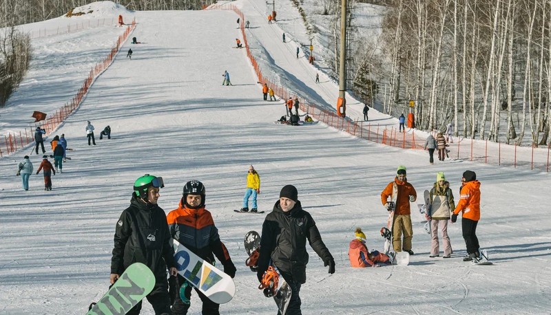 Катаем на склонах "Банного" и "Абзаково": тур с вечеринкой и банькой с выездом из Н. Челнов и Казани