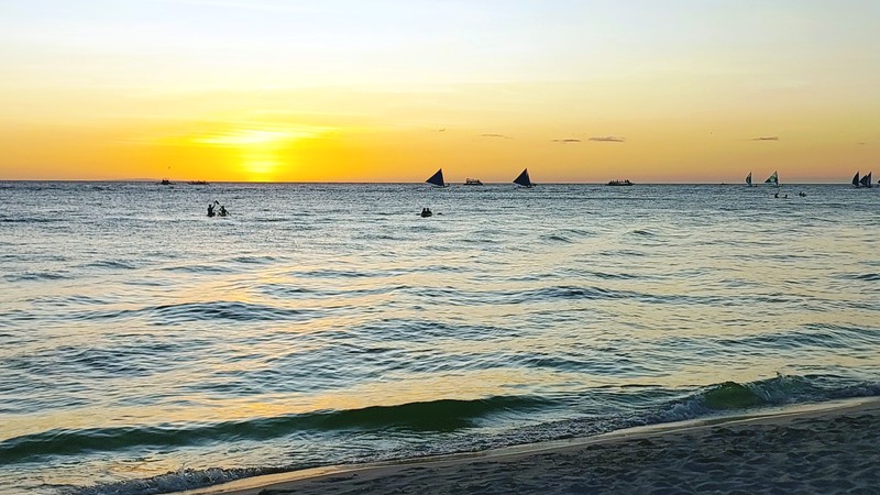 Ожерелье Боракая: круиз вокруг острова