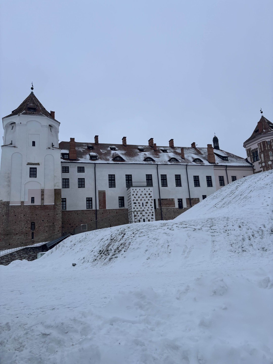 Групповая экскурсия в замки Мир и Несвиж (обед включен) (Елена)