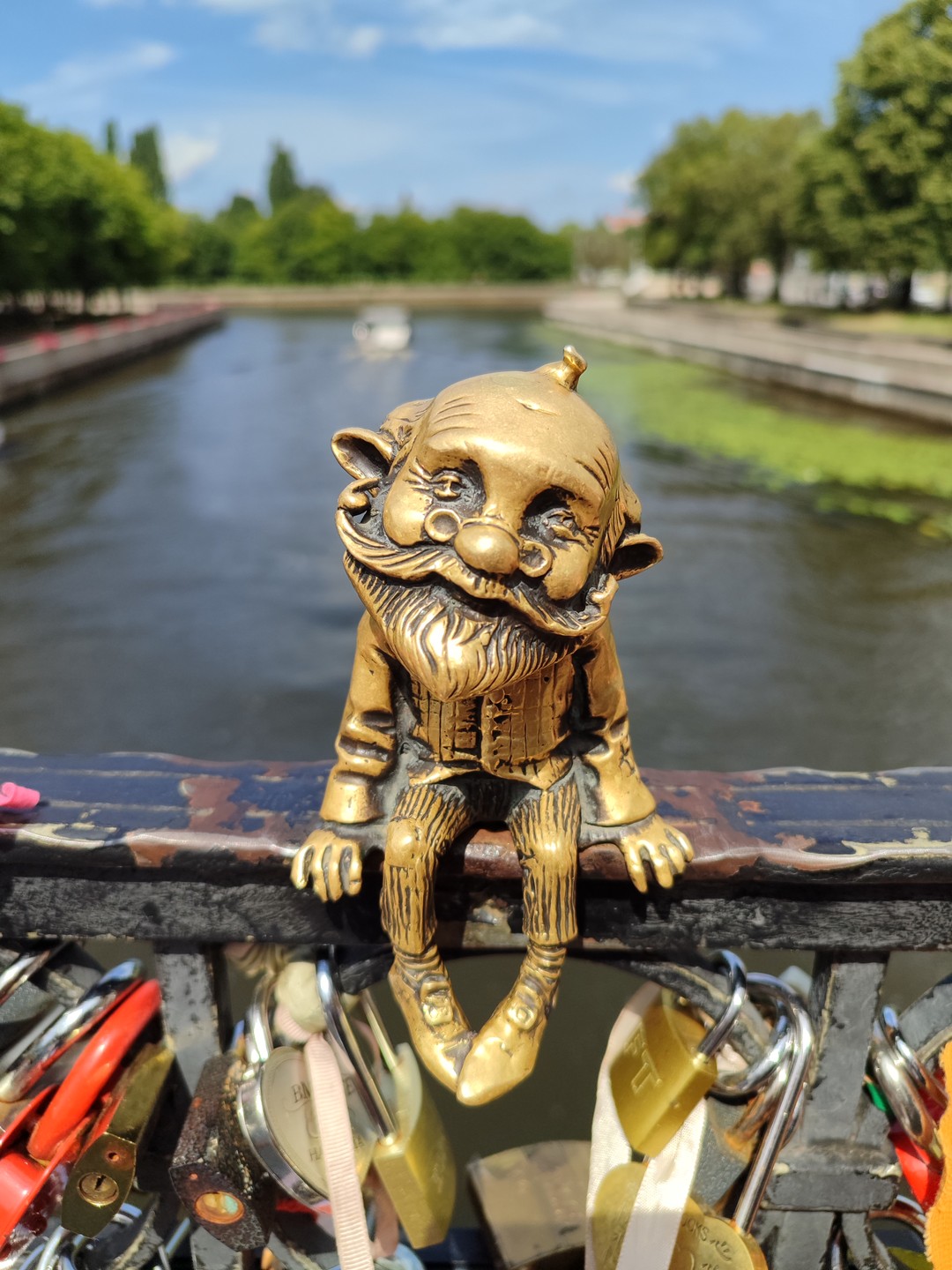 Спасибо Виктории за чудесную экскурсию! Дествительно, это было настоящим приключением для наших детей. Продуманный маршрут с интересными локациями.