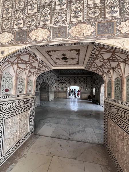 Тур замечательный, насыщенный. Все продумано и организовано, начиная со встречи в аэропорту гирляндами из мэриголда,бархатцев, что