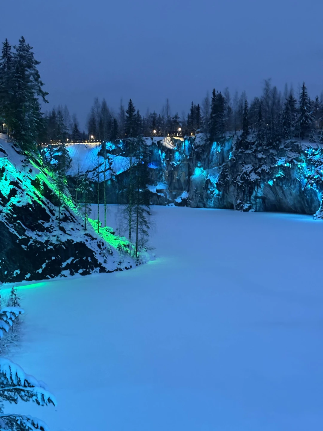 Нам очень понравилась поездка в Карелию! Отдельное спасибо экскурсоводу Александру,интересно рассказывал) Да и в целом поездка