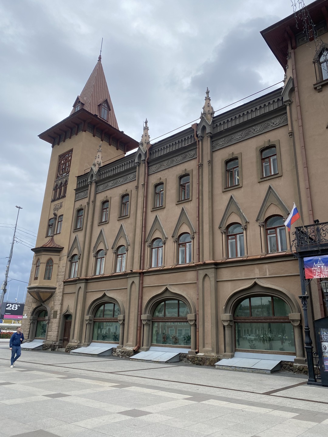 Ну что сказать, экскурсия оставила противоречивые впечатления, с одной стороны Александр многое знает и хочет делиться