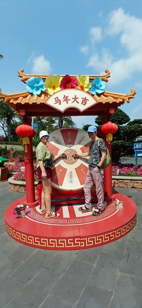 Хочу выразить благодарность Евгении. Человек был заинтересован нашим пожеланиям. Предлагала что-то по ходу движения, но не