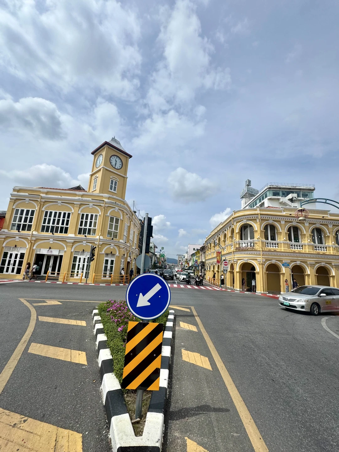 Спасибо Алексей, за отличную, веселую экскурсию, очень комфортное и безопасное вождение. Получено море позитивных эмоций и