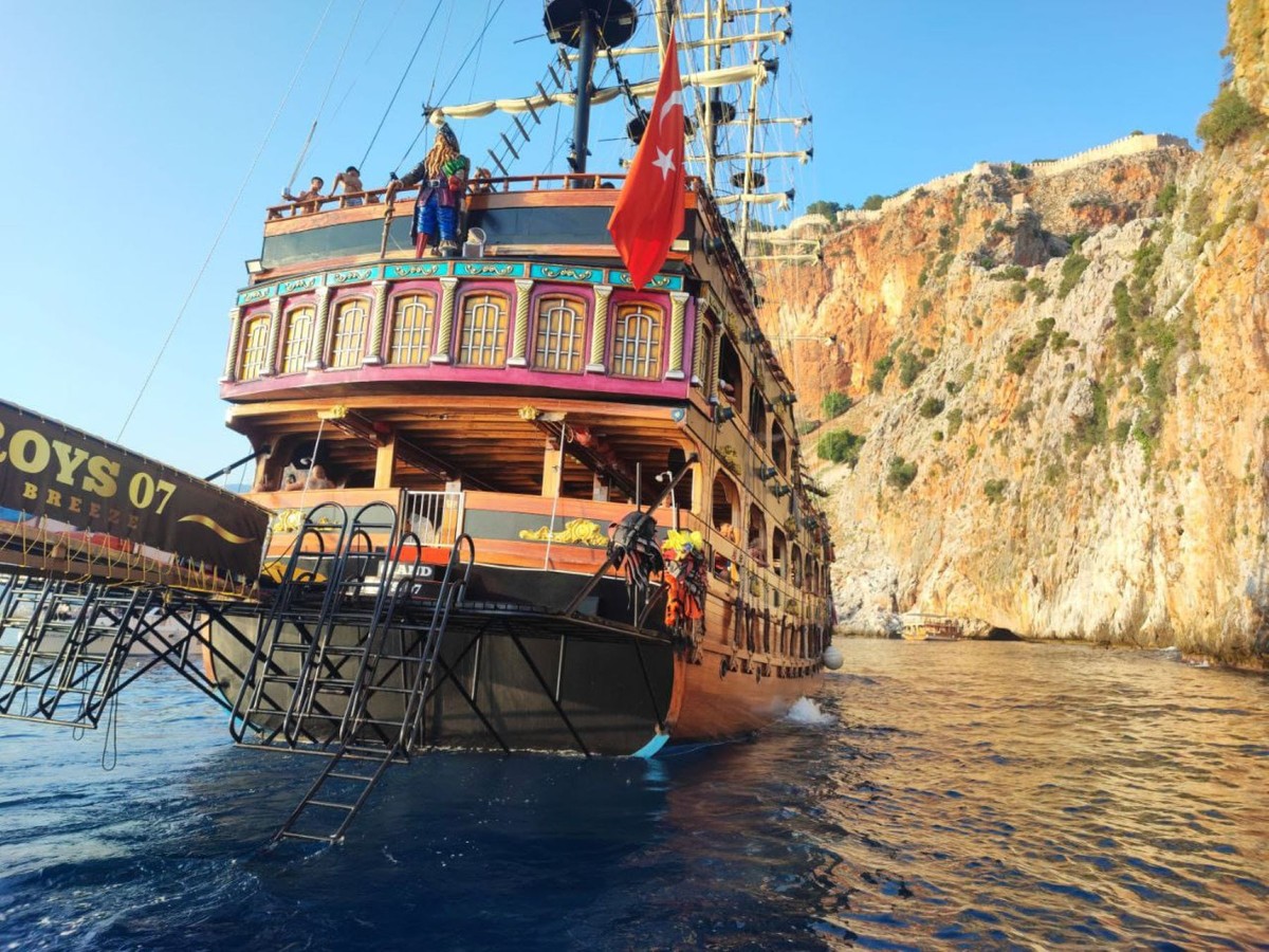 Алания Пиратский Круиз: Купание, Анимация и Пенная Вечеринка (18/26)