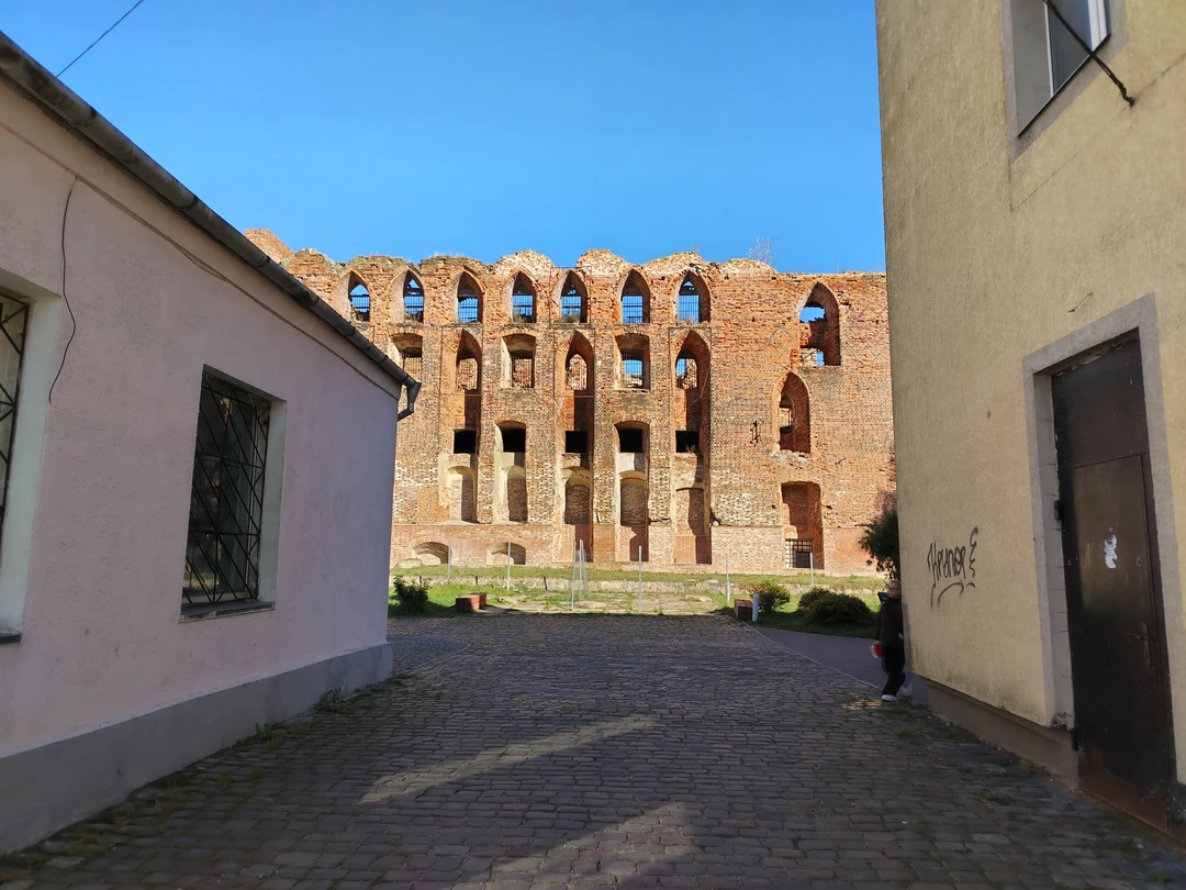 Несказанное удовольствие доставила экскурсия с гидом Ириной. Прекрасно было все. И рассказ - складный и увлекательный
