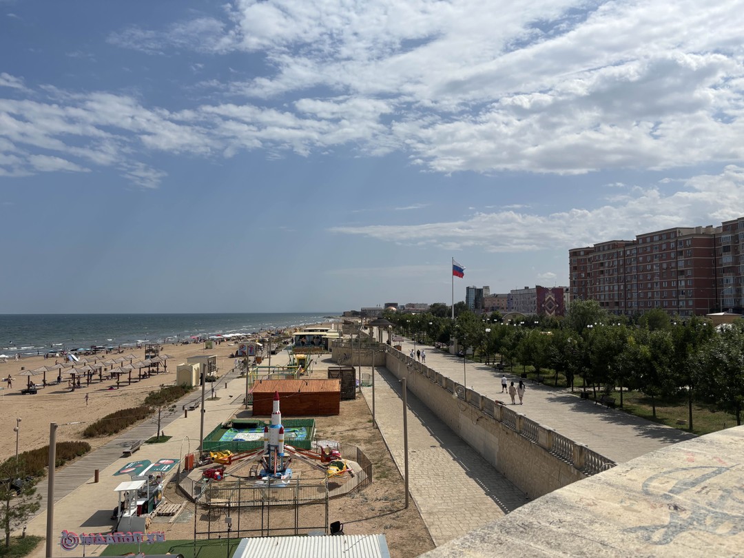 Дербент и каспийский монстр «Лунь» из Каспийска (Дмитрий)