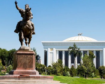 Базар «Чорсу», комплекс Хазрати Имам, мечеть Минор, сквер Амира Темура и площадь Независимости