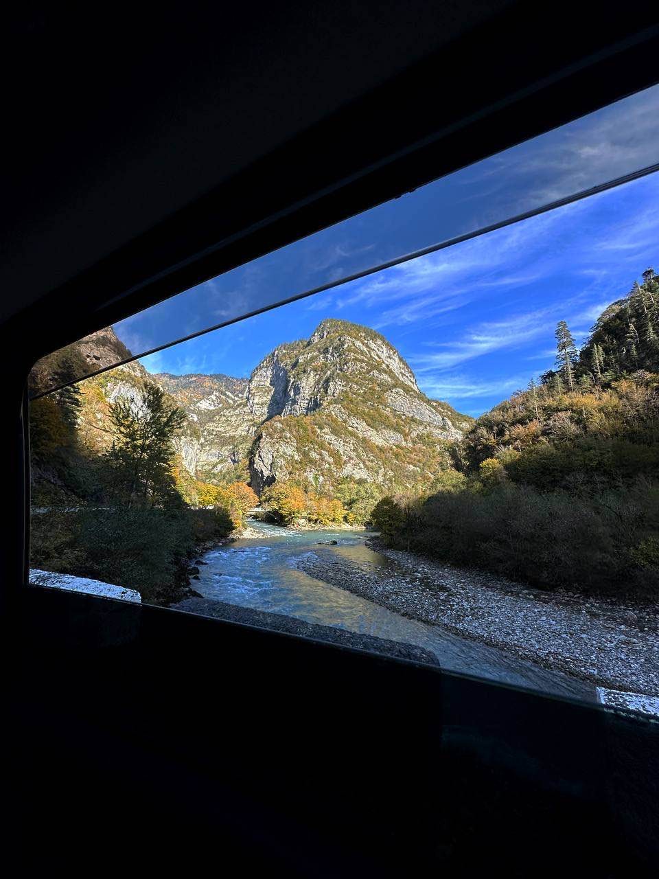 Сергей просто прекрасный человек!! Все было круто, показал нам замечательные места и рассказал историю Абхазии. Познакомил