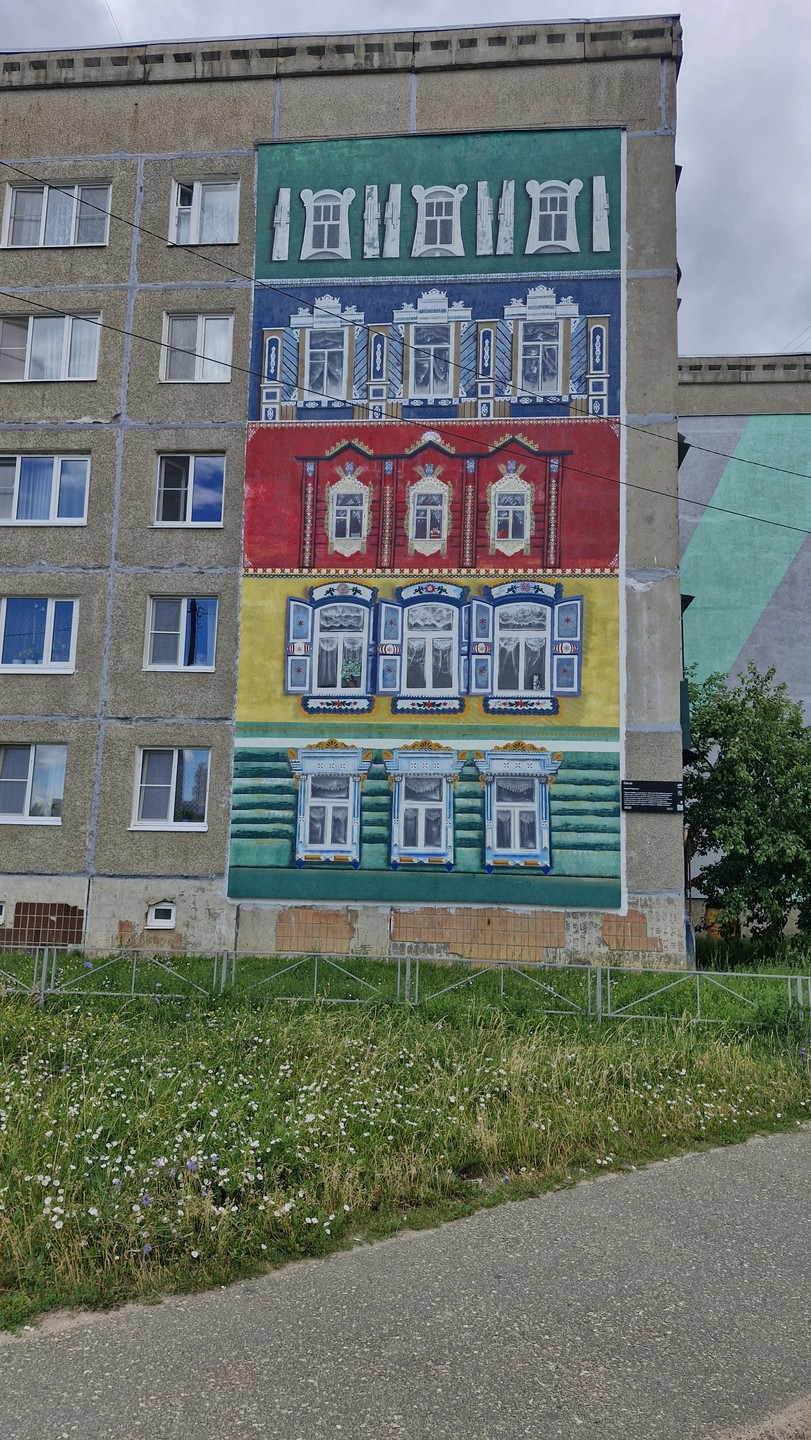 Очень понравился маршрут: сначала гуляли, затем прокатились по городу. Александр прекрасно владеет материалом, увлекательно и с