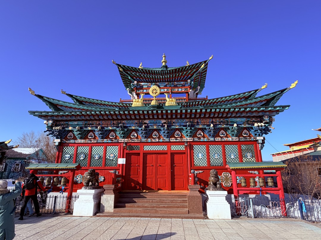 Все было замечательно. Красота увиденного и полученная информация дополнили нашу поездку в Улан-Удэ до полного удовлетворения!!!