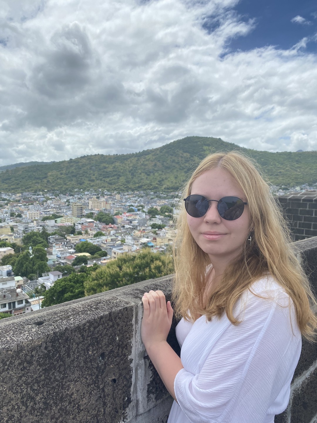 Очень рекомендую Анну. Сегодня ездили с ней на экскурсию. Очень интеллигентная, интересная и интеллектуальная экскурсовод. Узнали