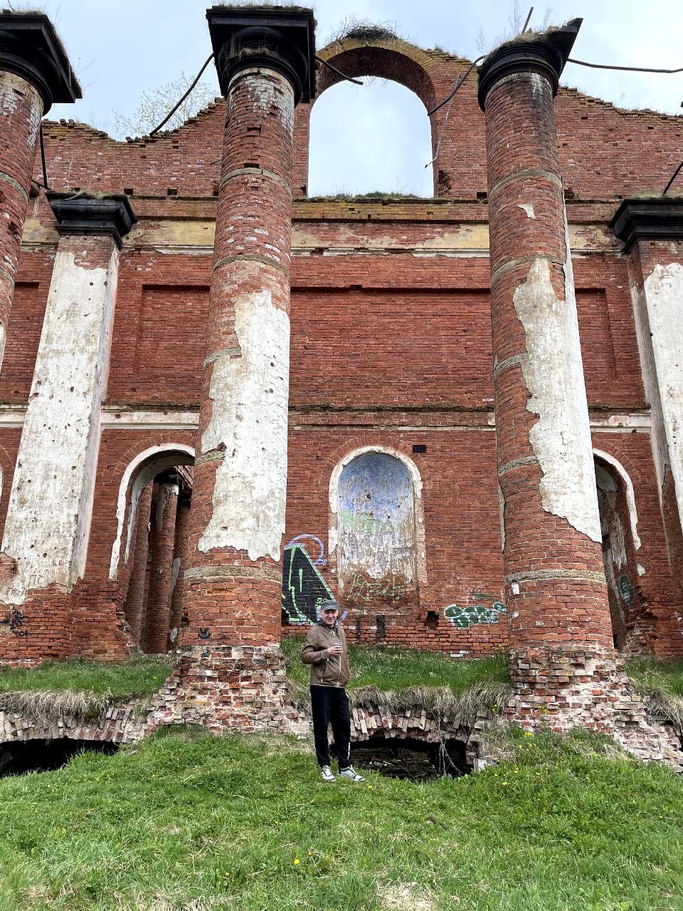 У нас была очень поэтичная поездка. Такие прекрасные русские пейзажи, взгляд отдыхает, когда смотришь в даль