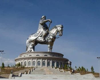 Национальный парк «Терэлж» - памятник Чингиз-Хану - монастырь Манзушир