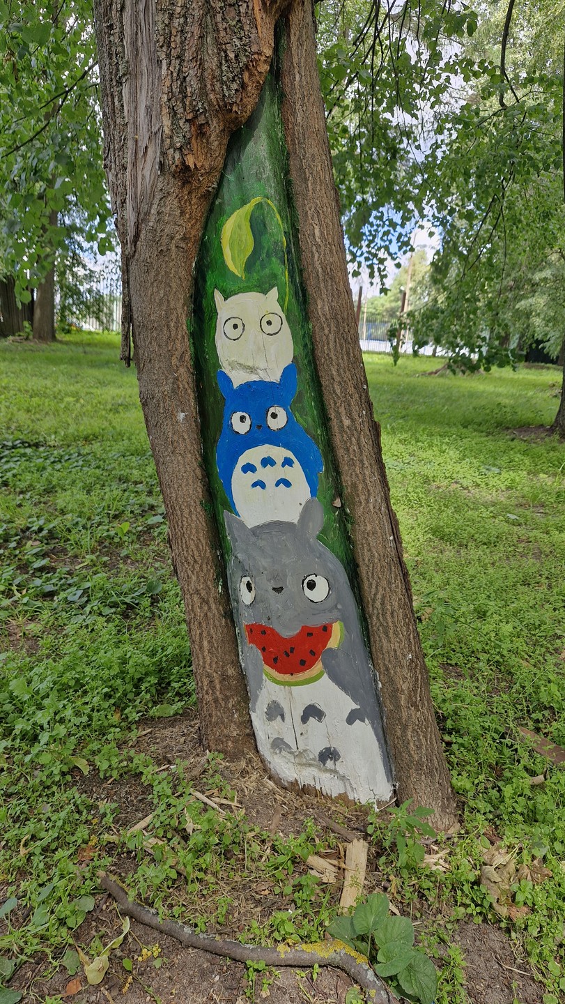 Очень понравился маршрут: сначала гуляли, затем прокатились по городу. Александр прекрасно владеет материалом, увлекательно и с