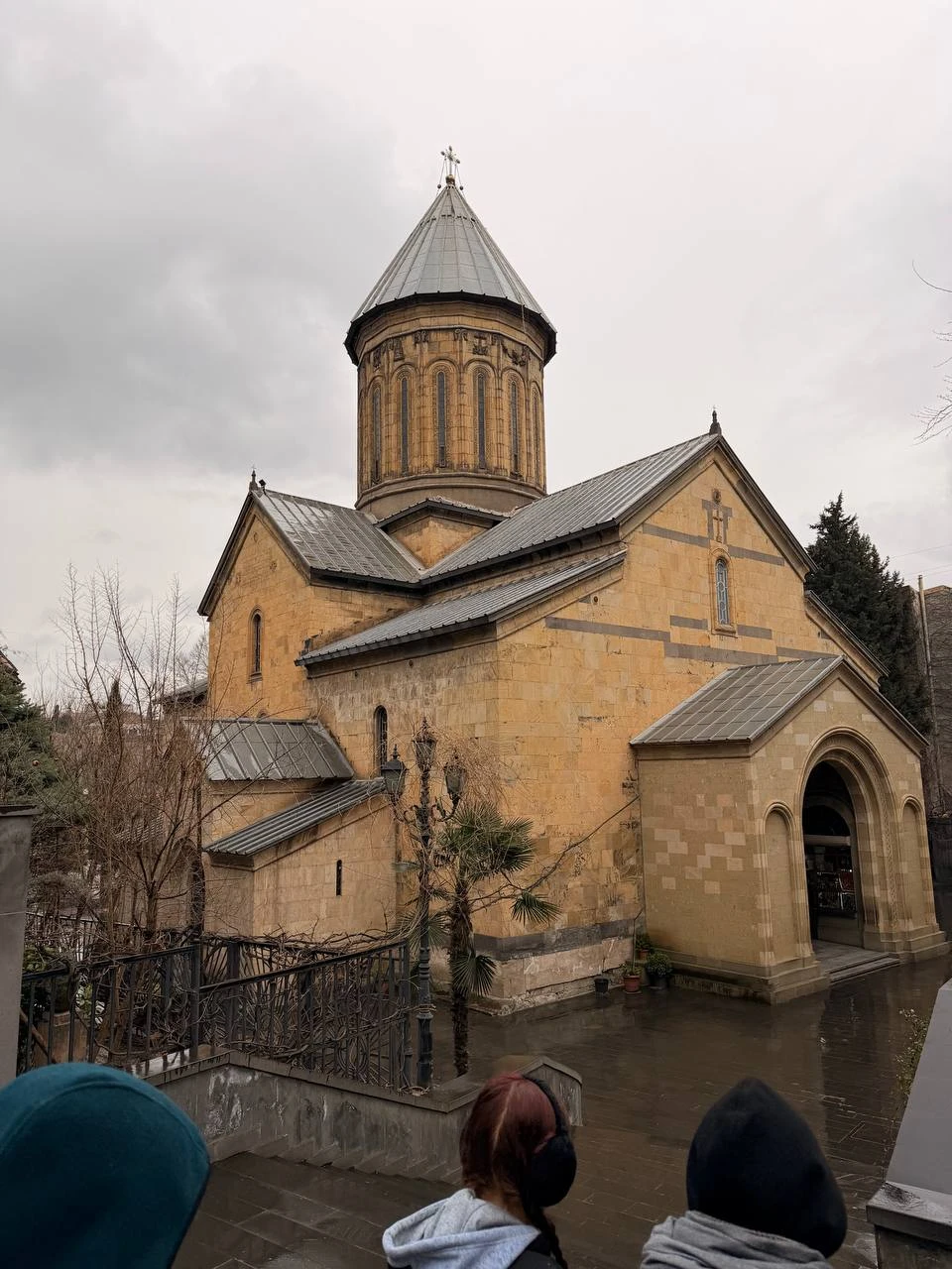 Огромное спасибо Артуру за экскурсию. Очень интересно, позновательно, ответил на все наши вопросы. С нами был