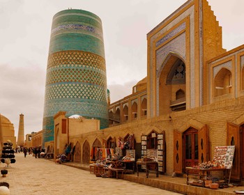 Продолжение знакомства с Хивой