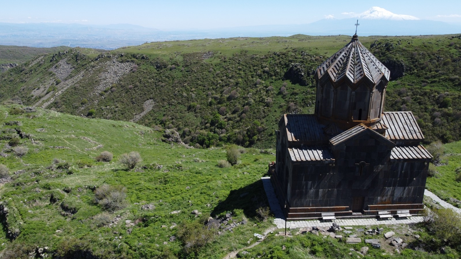 Главное изображение экскурсии - На двух вершинах: Ара и Арагац