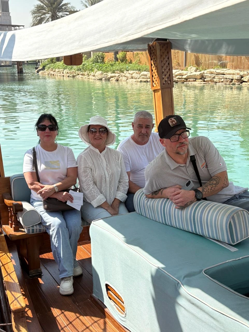 Это было незабываемое путешествие по Дубаю и Абу-Даби! Нашим гидом был Тимур!