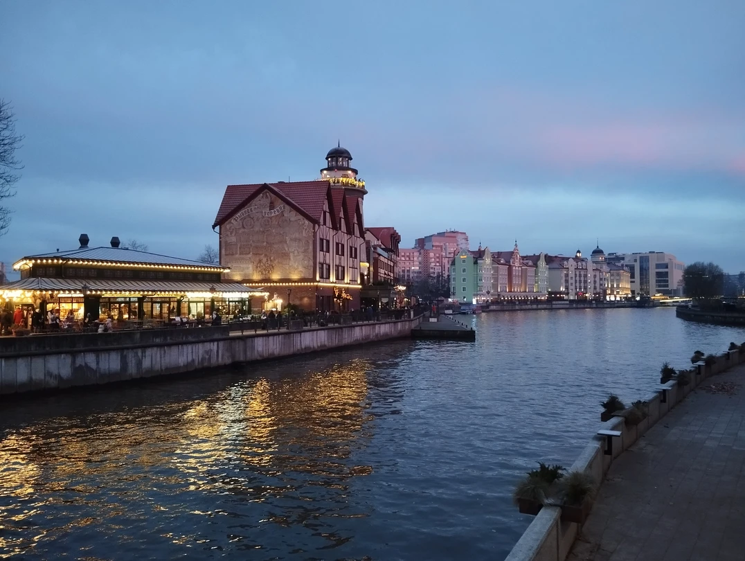 Очень хорошая экскурсия, для тех кто впервые посетил Калининград. Все основные достопримечательности освещаются экскурсоводом. После первой