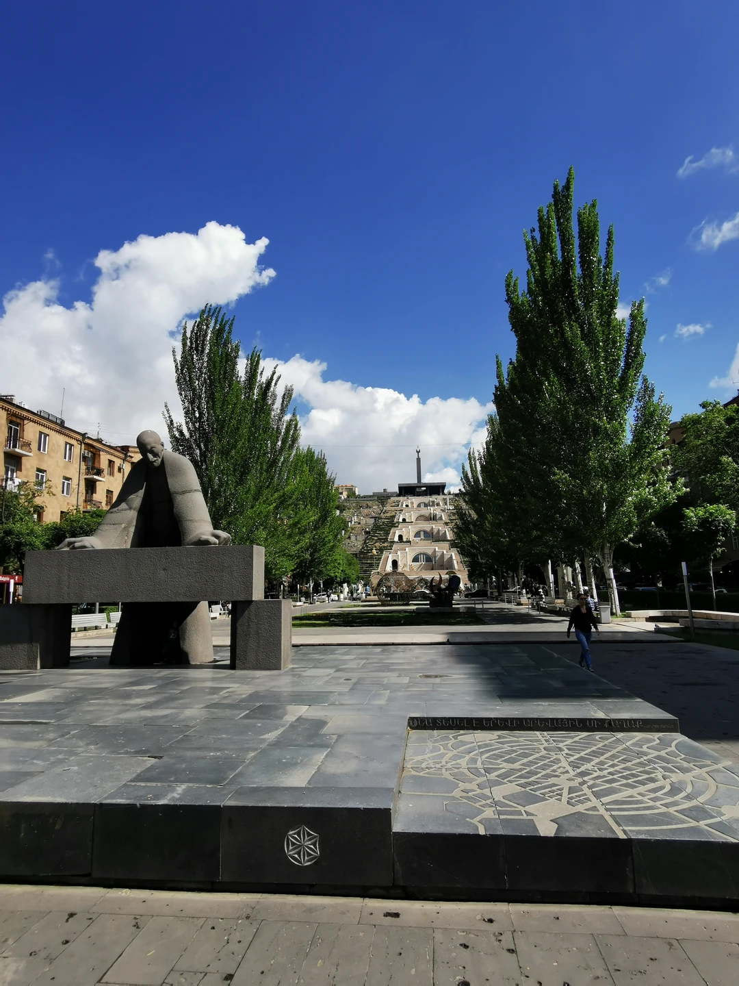 Хорошая обзорная экскурсия, рекомендую. Возможность много где побывать за полдня и насытиться информацией и просто насытиться)