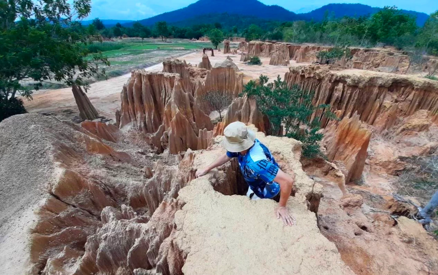 Нетривиальный Таиланд и сплав по подземной реке (всё включено)