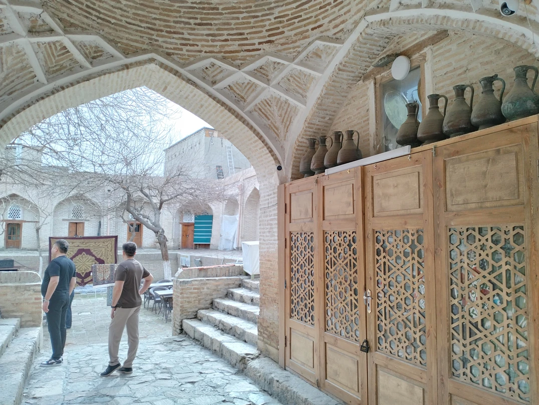 Выражаем огромную благодарность Акбару за заботу, информативность, пунктуальность и завлекательность в организаций нашей экскурсии! Наш замечательный