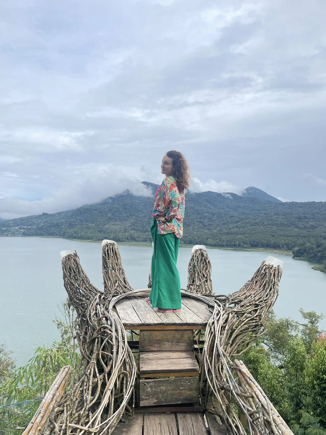 Бали поразил своим разнообразием - океан, горы, джунгли, мартышки со слонами, и при этом, очень развитая