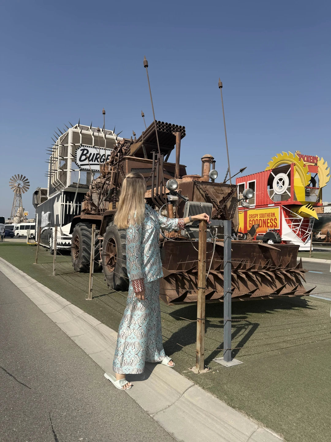 Столько лет прилетаю в Дубай и первый раз решила взять экскурсию! Очень здорово! Только вот пусть